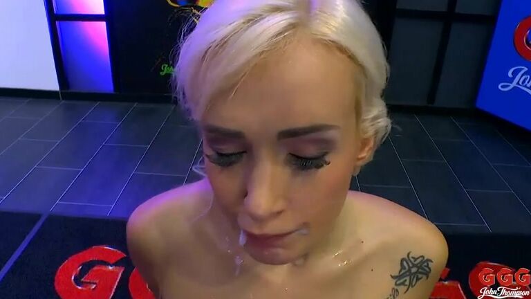 Bukkake, Anal, FacialCumshot, Gangbang, Blonde, Blowjob, Group GGG - Daisys Schluckempfang GGG