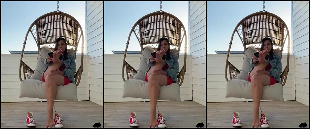 Fetishxqueen Onlyfans Short Converse French Pedi And Soles Tease Song Play It Sam