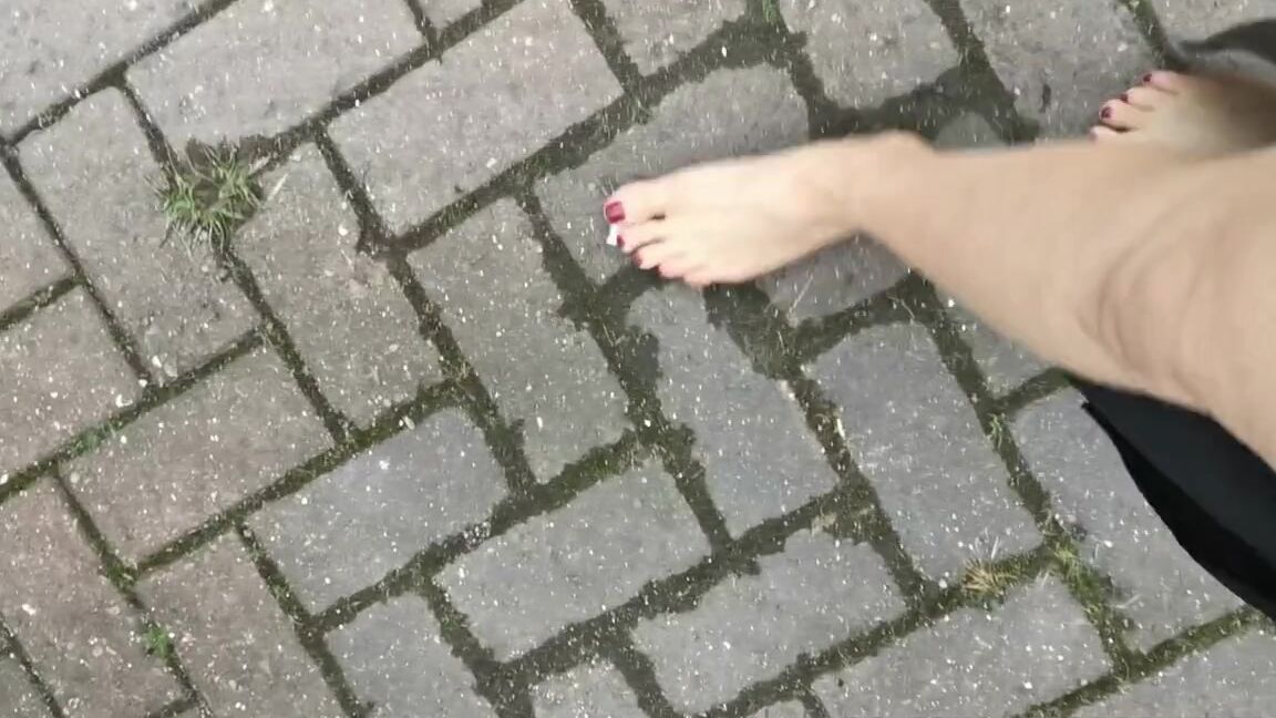 Misscourtneym Onlyfans Mistress How Are Your Feet So Dirty M14P