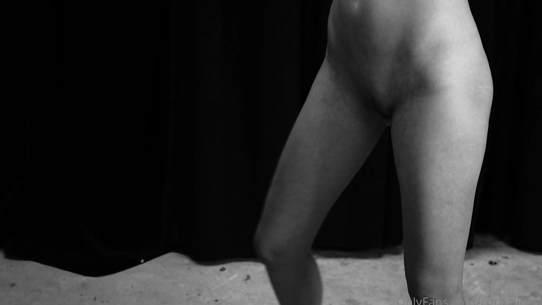 Cocoalicemodel La Danse Macabre