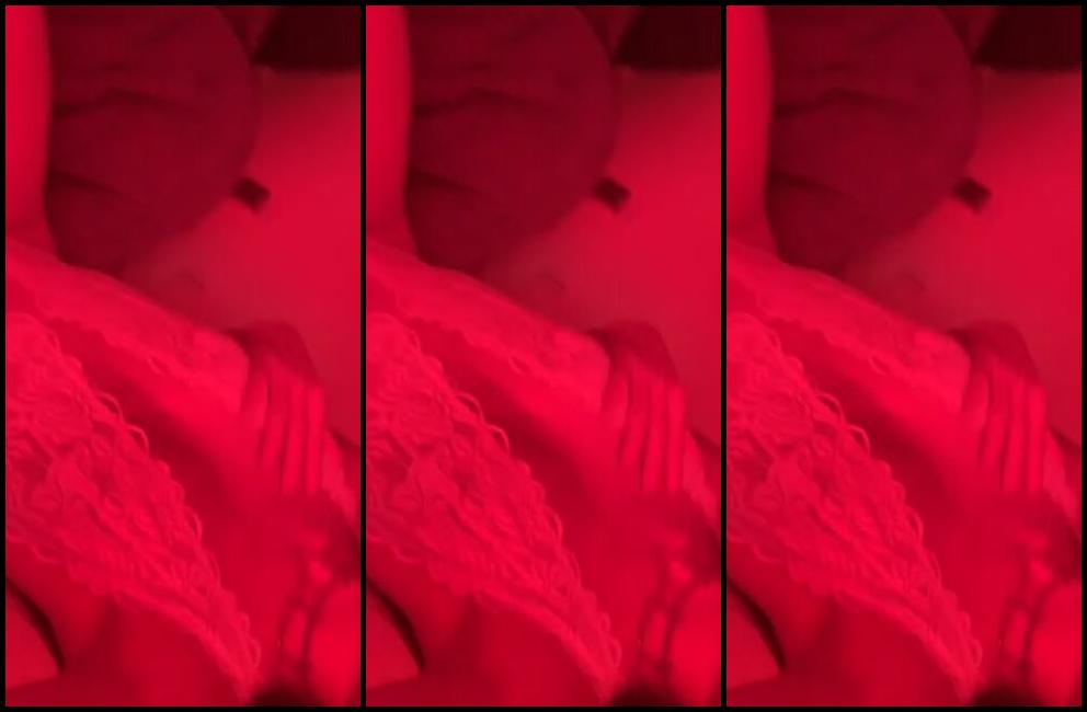 2019 06 15 37595220 Sexy In Red