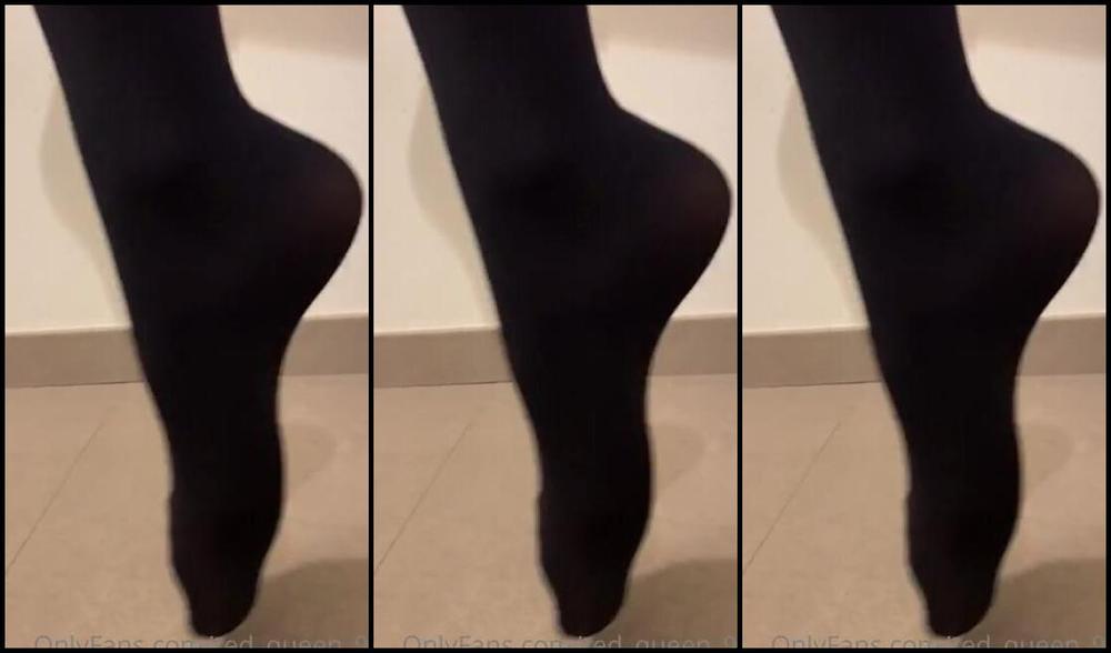 Red Queen Nicknamed Red Queen 94 Femdom 11 29 2022 Onlyfans Video I Can See You Are Trapped My Feet Or My Ass Control Your Mind