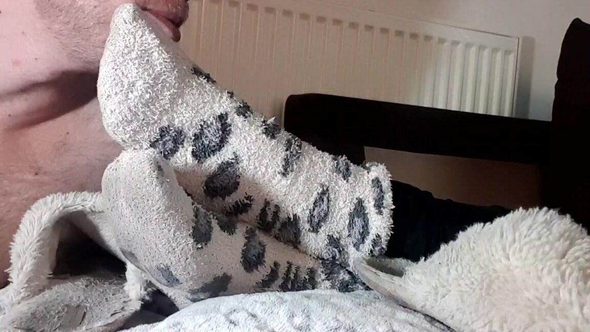 Solecatcher Stream Started At Pm Sniff N Jerk Sock Fucking Barefoot Sniffing Cumshot