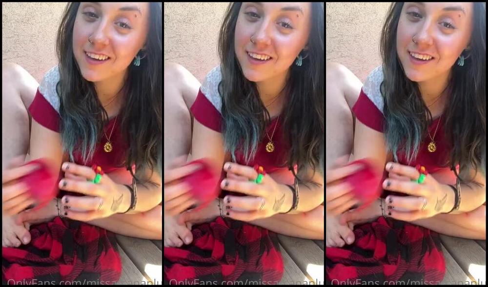 Missarcanaplus Nicknamed Missarcanaplus Onlyfans Today Is The Start Of Our 7 Day Rainbow Set With Winnable Items Today Is Red Monday The Socks Pant