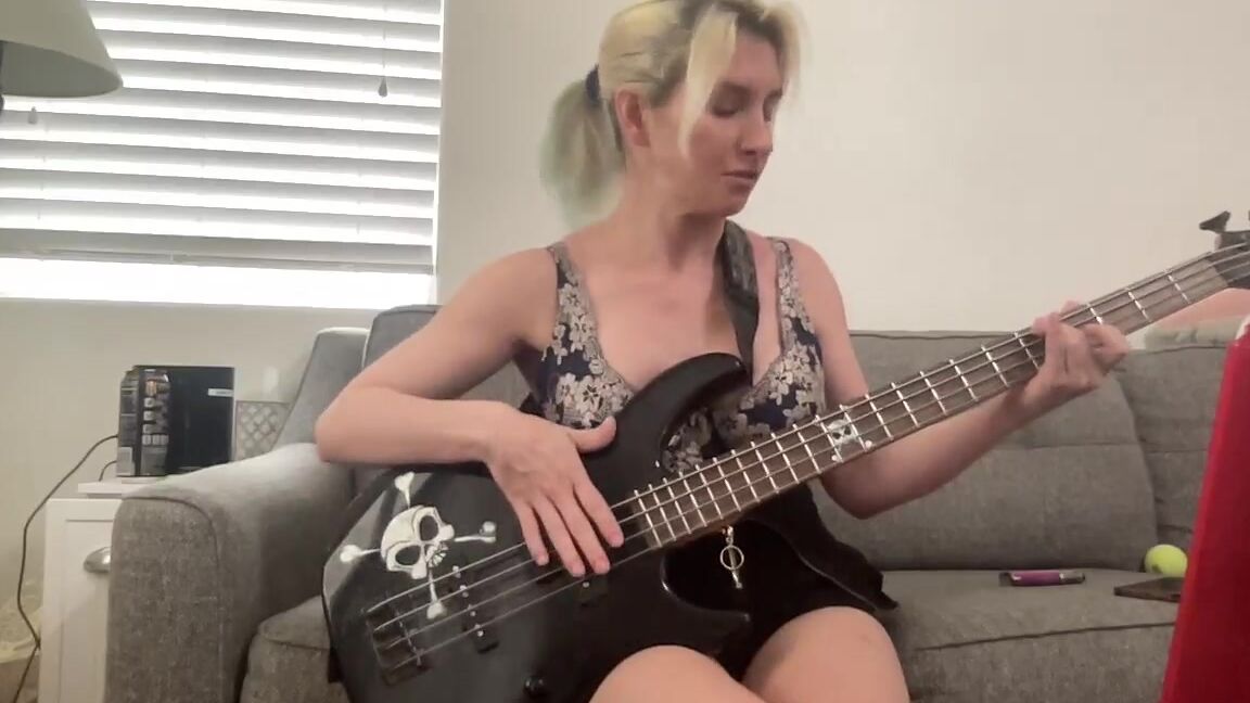 Sarahdiavola Stream Started At Pm Day Learning