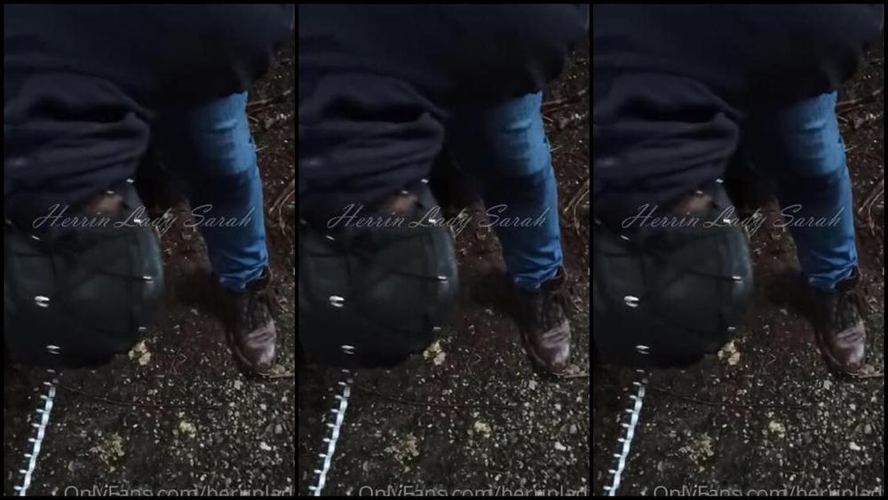 Herrinlady Onlyfans Ausgeliefert Am Baum Gefesselt Enslaved Hubbyp