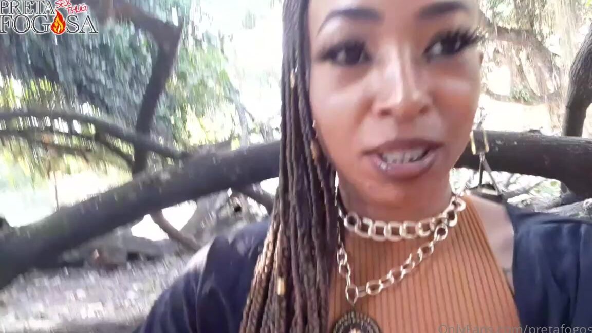 Pretafogosaofc 2216741350 09 09 2021 Fazendo Sess Es De Fotos Ao Ar Livre E Claro Que Um V Deo De Safadeza Tem Que