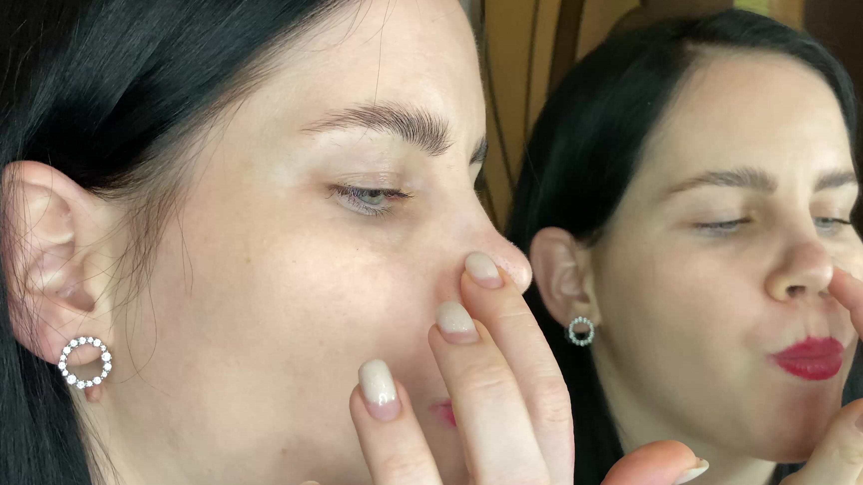 Amateur, Face Fetish, Femdom, Giantess, Vore giantess-eats-gummy-bears-and-a-toy-4k ManyVids