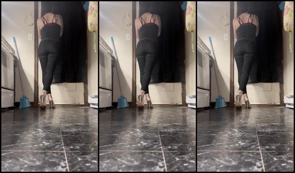 Soldmysolesforink Nicknamed Soldmysolesforink 11 19 2023 Onlyfans Video Happy Spoil Saturday For Both You And Me Everyone Say Thank You To One Of