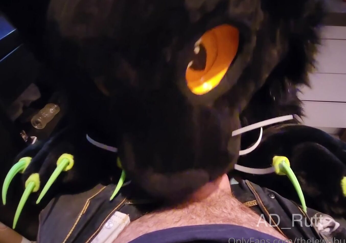 Ad Rutt 423043903 Cats Like Bones Too Everyone In This Video Is 18 And 01 7Cb8D65E 2832 45A8 A517 Cc194F7B0E1F