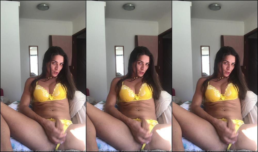 Tsdrirodrigues Me Just Wake Up And Organise My Bed Room My Normal Day For You Thanks For Follow Me