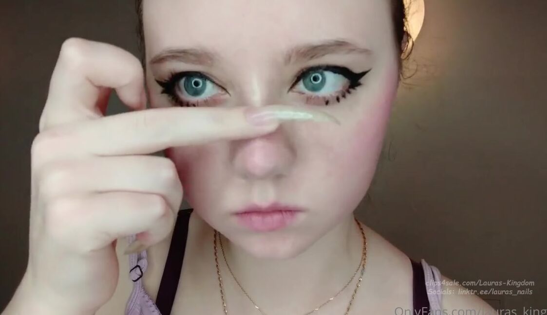 Lalalaura Nicknamed Lauras Kingdom 07 02 2024 Onlyfans Video Kiras Makeup Routine