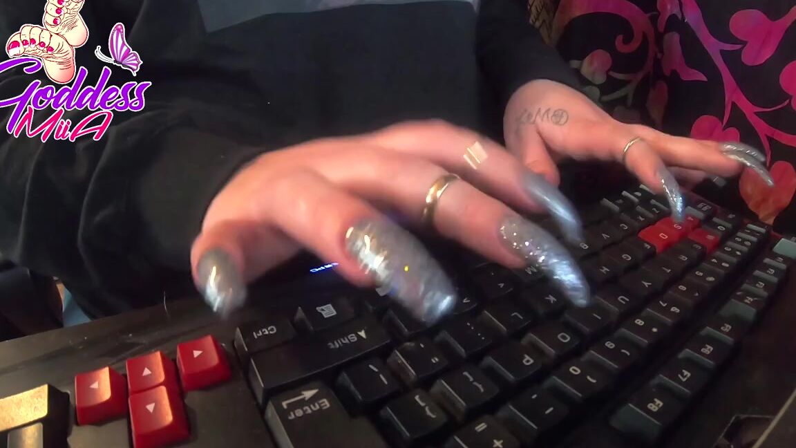 Goddessmiia Onlyfans I Get Asked A Lot How I Do Anything With Extremely Long Nails And My Reply Is Always Idk I Just