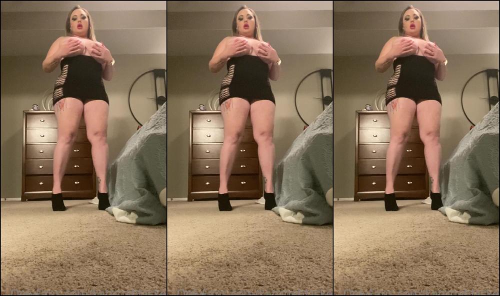 katrinathicc-28-12-2020-1533307334-i-m-feeling-myself-in-this-outfit-i-just-need-someone-to-fill-my-slutty-married-pussy-up