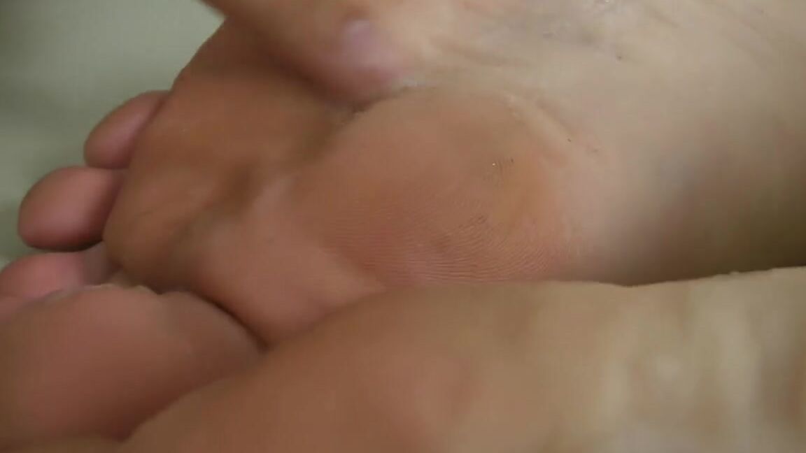 Spitty Feet_Unknown PornHubPremium