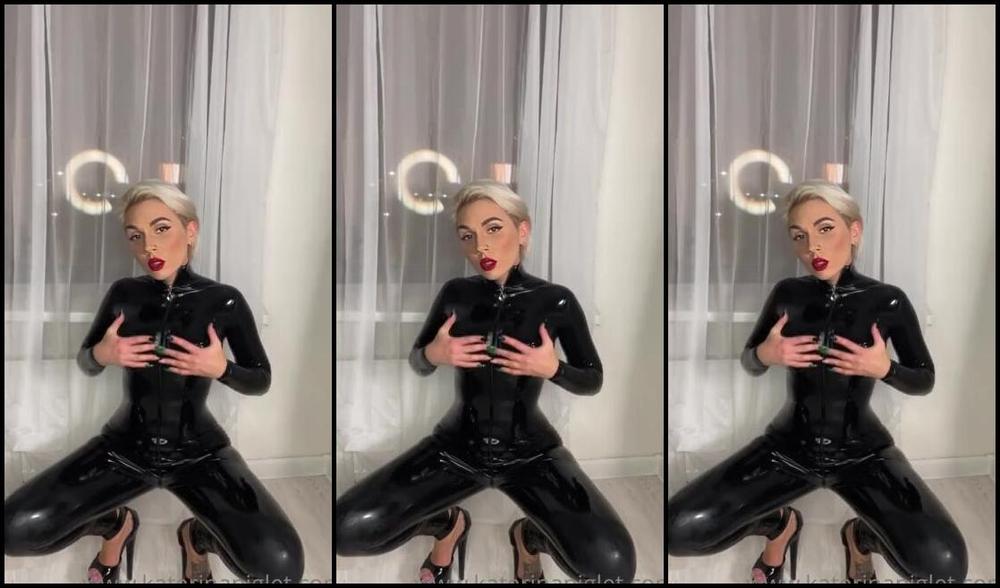 Katerina Piglet Nicknamed Katerinapiglet Femdom 12 16 2021 Onlyfans Video A Little Dirty Catsuit After A Bdsm Session And Then I Had Lunch In It And