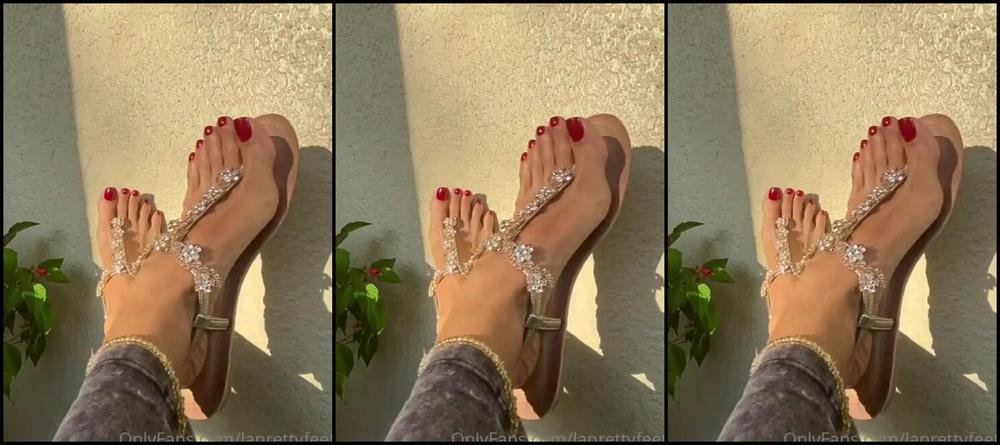 Laprettyfeet4 Nicknamed Laprettyfeet4 Onlyfans Enjoying The Sun