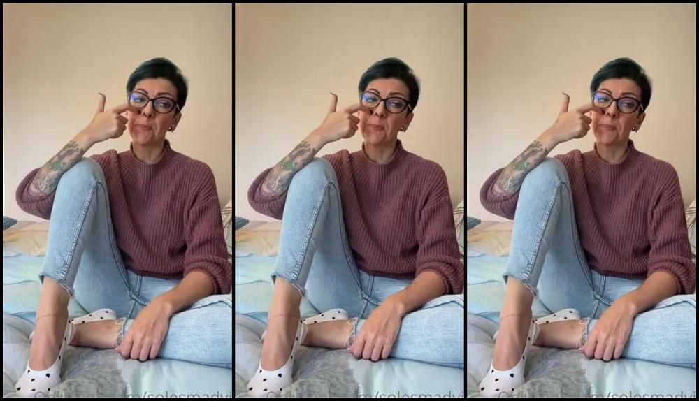 Solesmad Fetish Queen Aka Solesmadvip Onlyfans After Walking Around Madrid All Day My Feet Are So Sweaty And Stinky Do You Prefer Socks Or Stocki