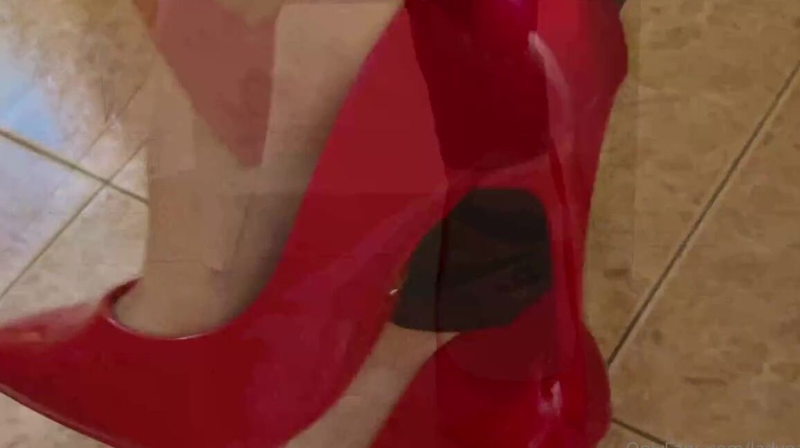 Ladynaama Onlyfans Krasnye Tufli Red Shoes