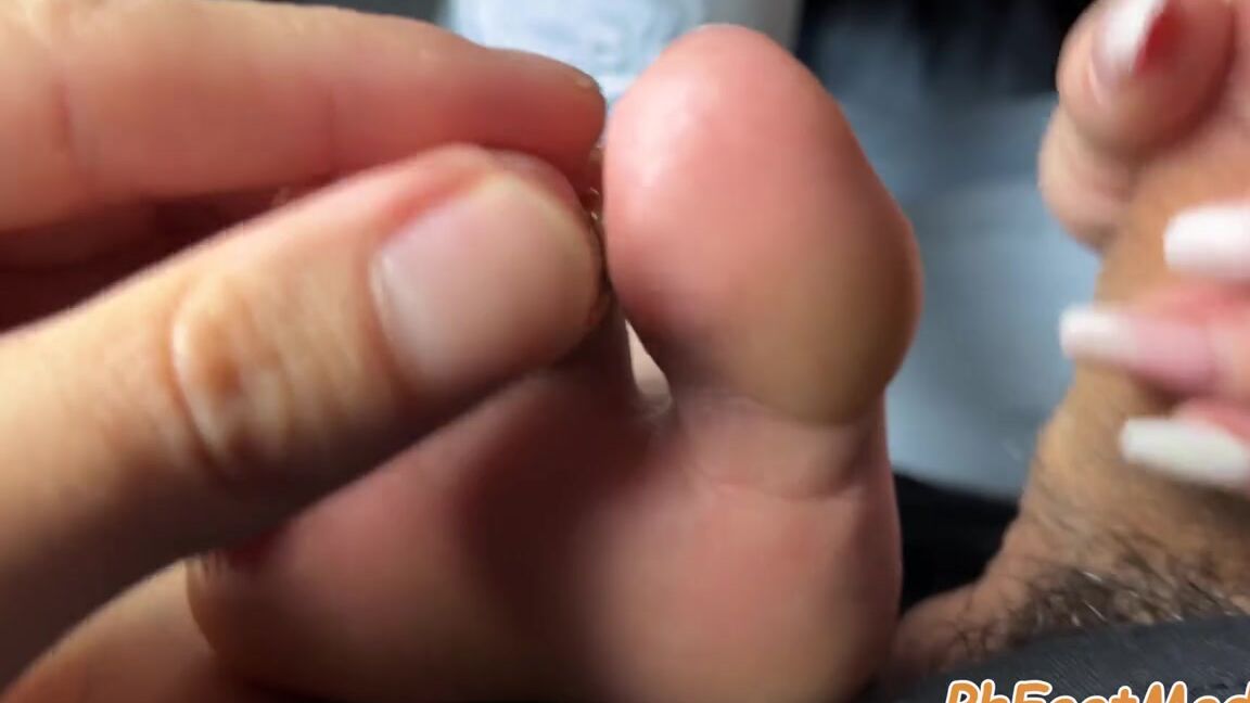 Phfootmodel Nicknamed Phfootmodel 11 11 2023 Onlyfans Video Stare At My Feet While I Am Giving Him Handjob P With Cum On My Tits