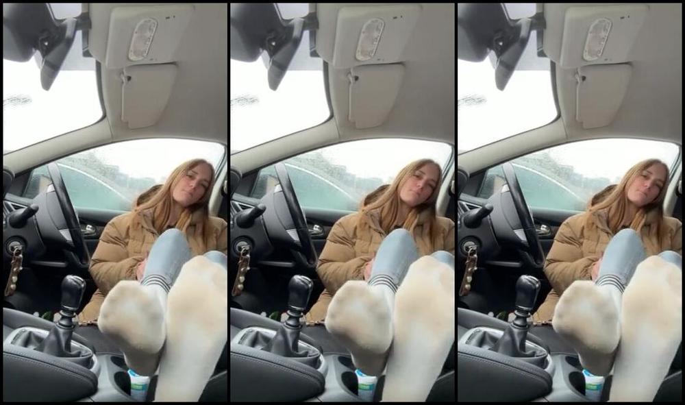 Indubiopronova Nicknamed Indubiopronova Onlyfans Look At How Sweaty My Socks Are Again After 5 Days Of Wearing You Ll Sniff