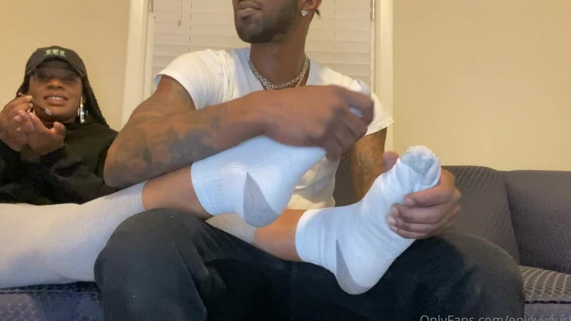 Enjoyyourfetish Onlyfans Shoe And Sock Real Turns To Foot Massage With Mytoestogo Enjoyp
