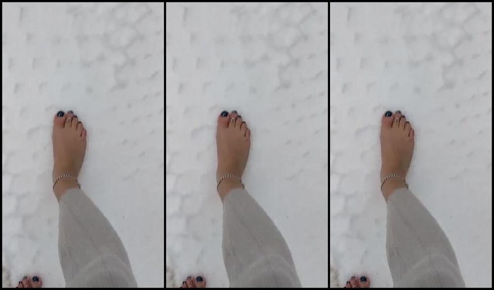 Frejas Submissive Feet Nicknamed Frejassubmissivefeet Onlyfans Good Morning We Have 4 Degrees Freja Is Back In Her Natural Element