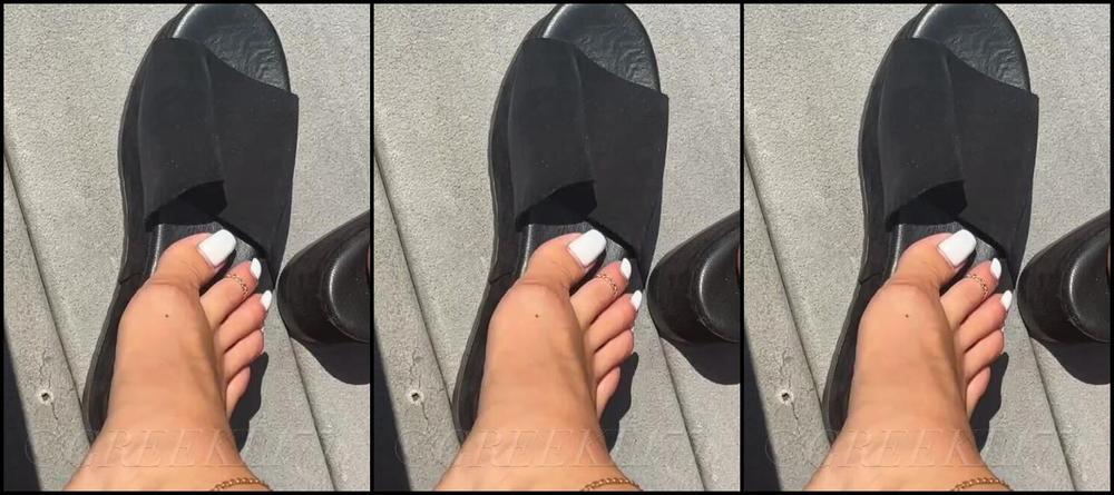 Greek Goddess Li Aka Greekli77 Onlyfans A Tongue Gliding Up And Down My Arch Is The Only Thing Missing Right Now I Bet You Can Feel My Wri