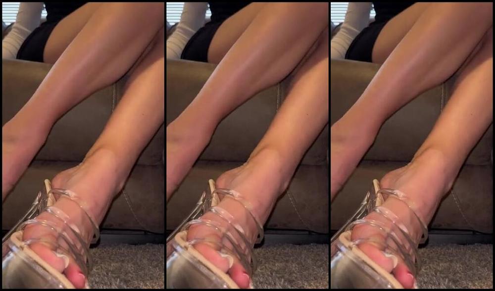 Ivy S Feet Nicknamed Footivy Foot Fetish 03 08 2024 Onlyfans Video Roommate Findom W Voice Oops You Left Your Laptop Open