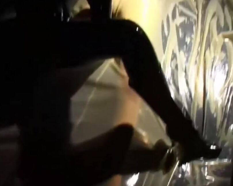 "Vixen" Latex Gloves, Rubber Gloves, Rubber Doll, Heavy Rubber, Rubber Hood, Latex Femdom, Latex Lesbian, Latex Mask, Vacuum, Latex Catsuit, Vacuum Bed, Breath Control, High Heels, Latex Vacbed, Breathplay, Transparent Latex, Suggest Vixen Two sexy l