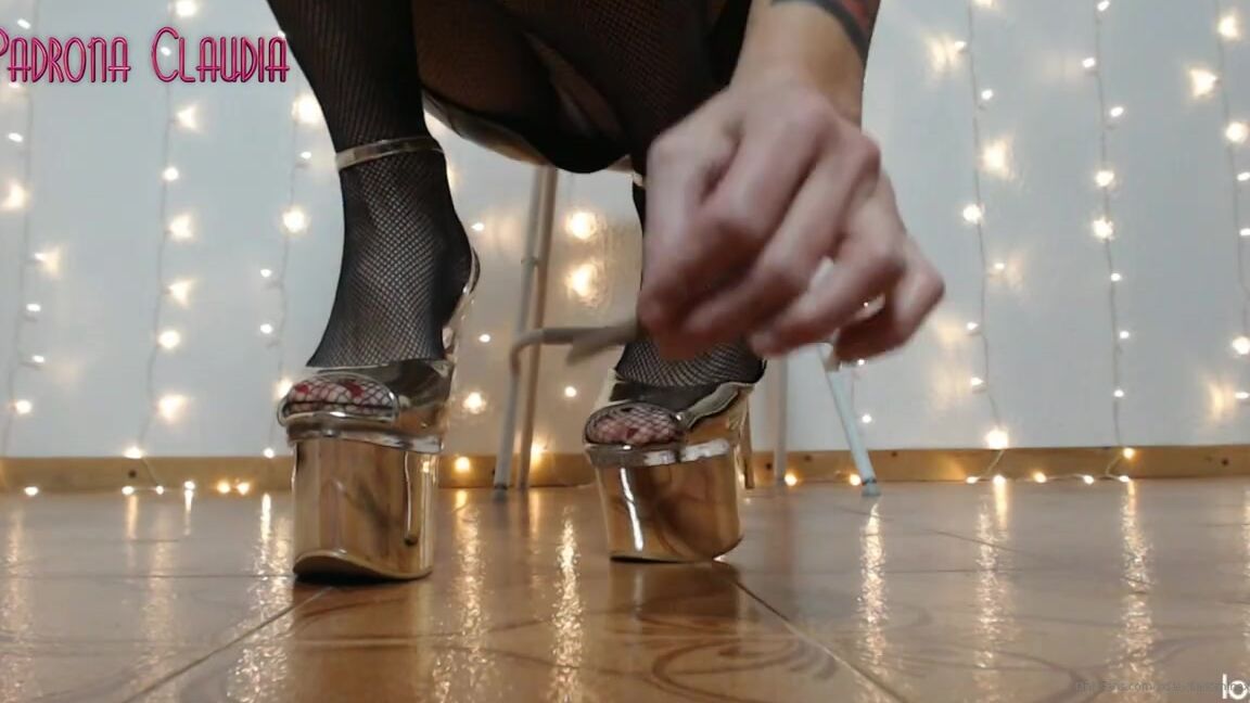 Padrona Claudia Nicknamed Xclaudiadominax Onlyfans Immagina Di Stare Sotto I Miei Piedio Meglio Sotto Le Mie Scarpe Schiacciato Da Tutto Il Mio Pe 15059