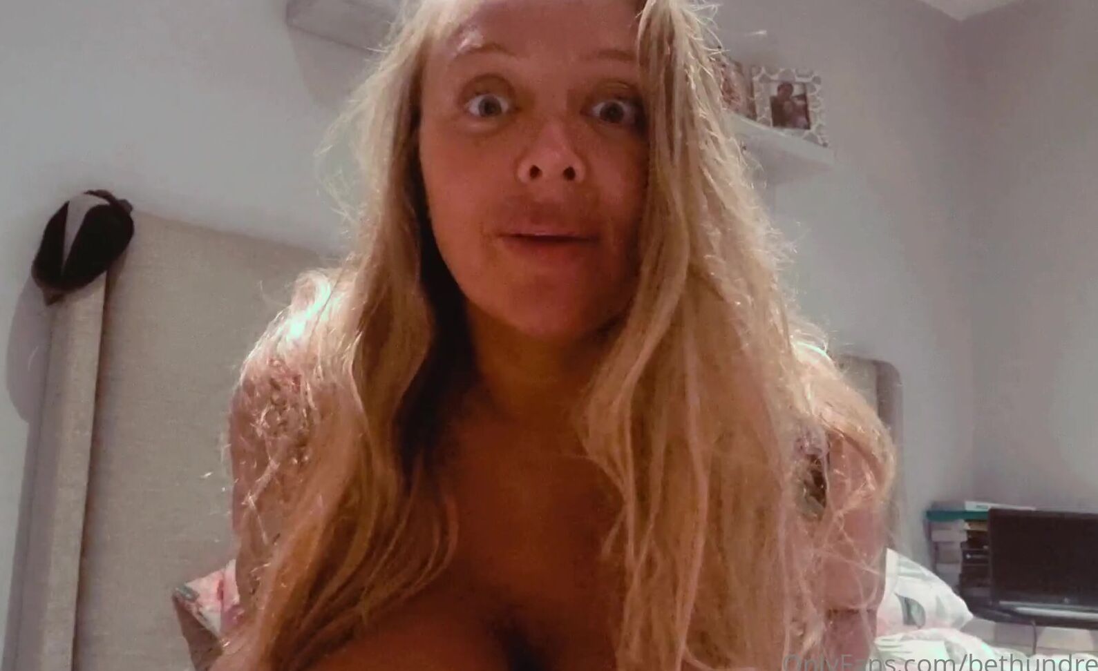 Bethundressed Red Light Green Light The Wanking Kind Not The Squid Game Shoot Y Kind