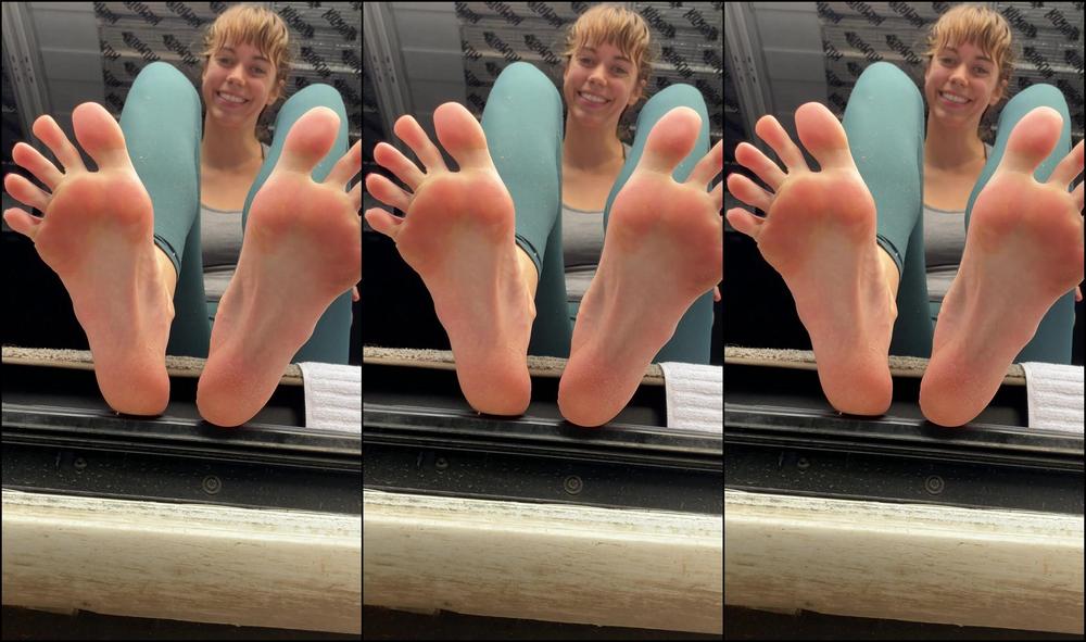 Goddesstalltasha 2315174487 12 29 2021 Anyone Enjoy Publicly Worshiping Soles Also Psa I Need Some Tinies On Sole Clean Up