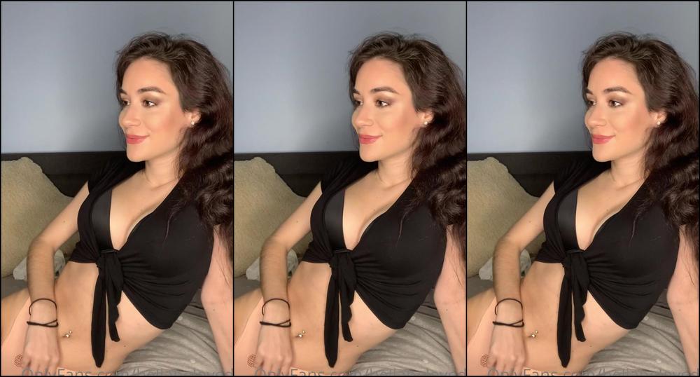 bellabeloved3-15-11-2021-2275573554-best-friends-sister-roleplay