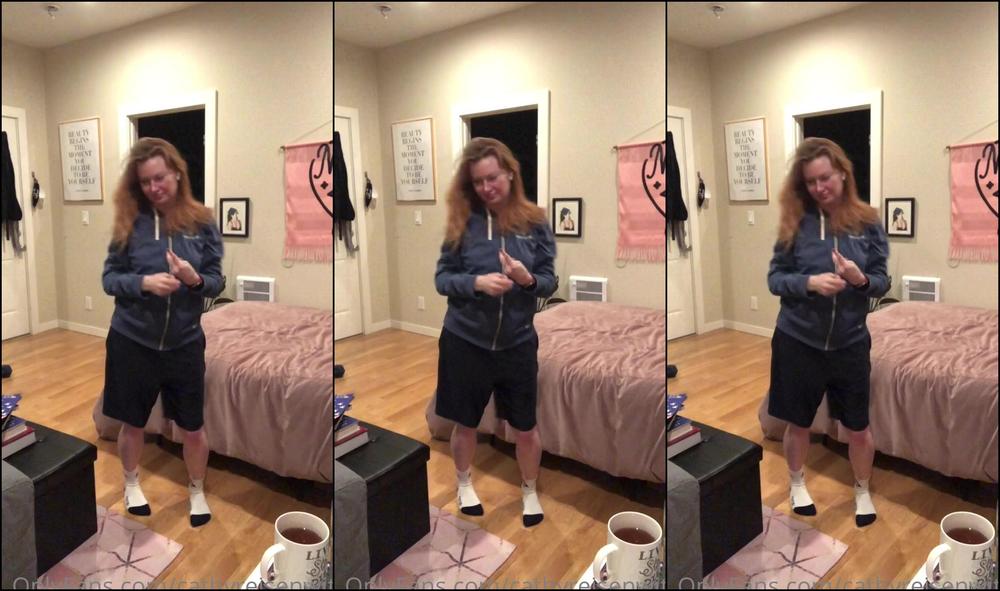 Cathyreisenwitz 1230243120 11 11 2020 Imagine You Re Working From Home With This