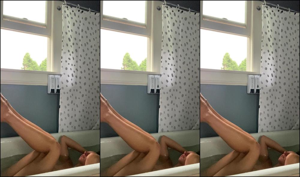 Stephinspace Wake Up Slowly And Sensually In The Bath With