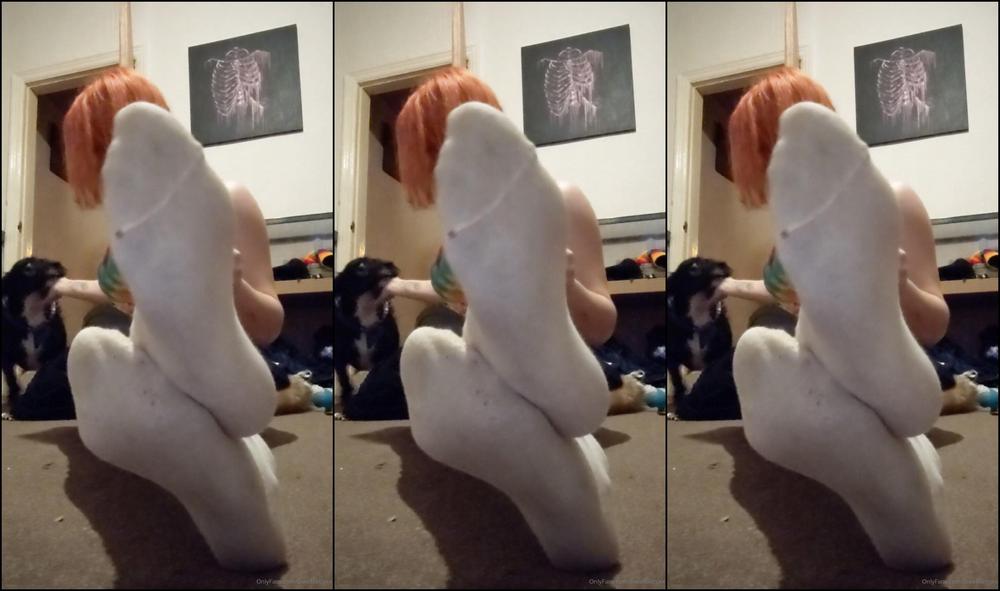 Pixiefeetnixx Quick Sock Strip Before Streaming Happy Humpday