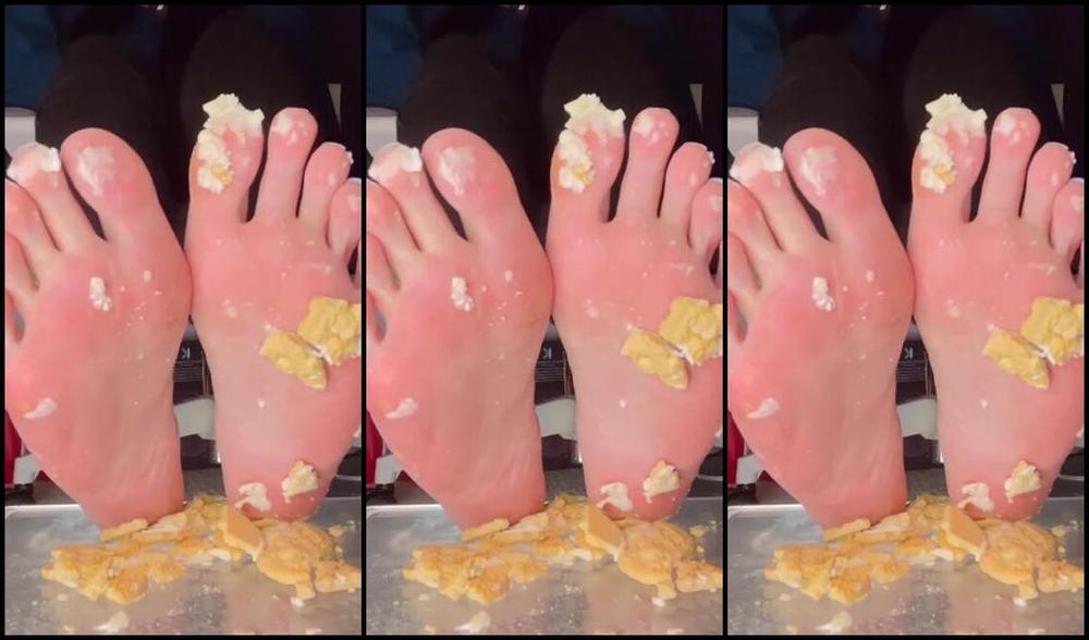 Goddessjvu Onlyfans Cookie Crumble For The Special Holidays Slave I Have Never Done A Food Crushing Feeding