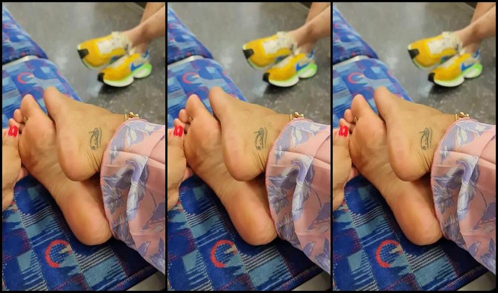 Feetbysherri Onlyfans Train Travels Feet Up On The Central Line London Underground