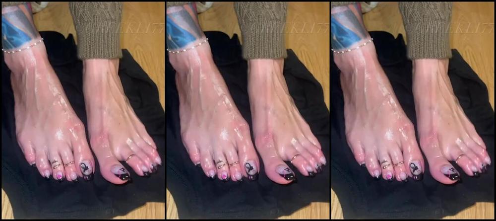 Greek Goddess Li Aka Greekli77 11 01 2024 Onlyfans Video Just Some Oily Toes To Start Your Day