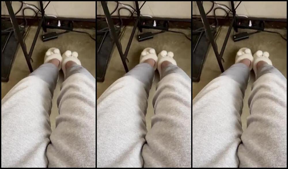 Soldmysolesforink Nicknamed Soldmysolesforink 10 31 2023 Onlyfans Video Spent The Day Backing Up And Playing With The New Phone While Doing My Actual Job