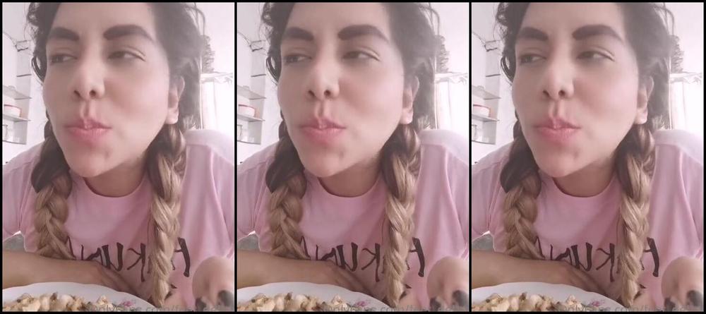 Giantess Debora Nicknamed Giantess Debora Onlyfans Vore Pov Hahahah Querrs Ver Que Casi Muere Aplastado Hahaha