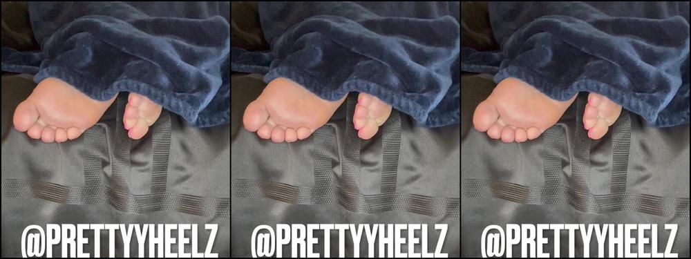 Prettyyheelz 3046706444 10 11 2023 Sneaky Sole Rub Watch Me Sensually Rub My Soles And Flex My Toes