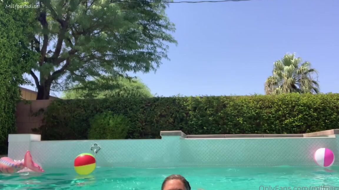 Sunny Zass Nicknamed Milfparadise Onlyfans 09 01 2020 Topless Swimming