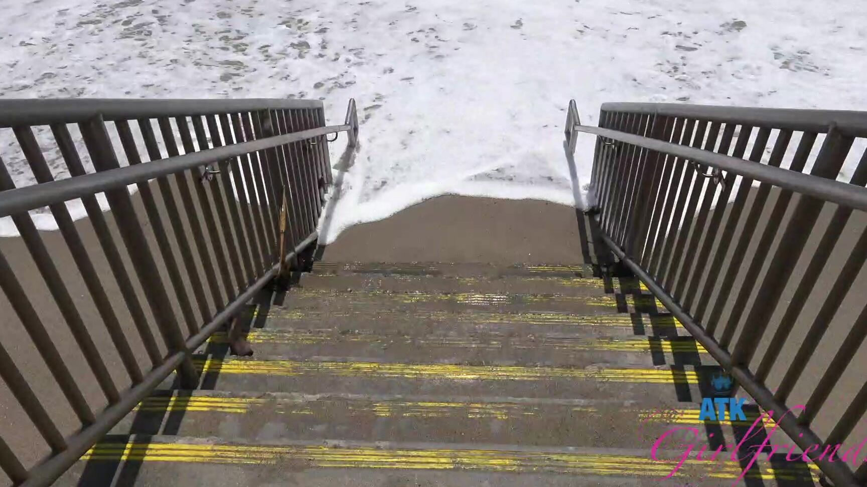 "Ava Davis" Pissing, POV, Blowjob Ava Davis - Malibu Pier 1 SiteRip