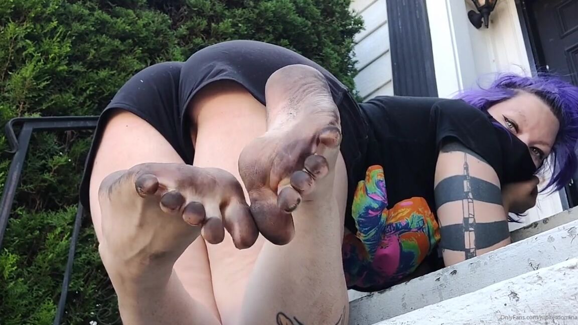 Jupiter Domina Nicknamed Jupiterdomina Onlyfans Im Super Behind On Packing But Were Nearly Done Though I Packed The Shop Almost Entirely