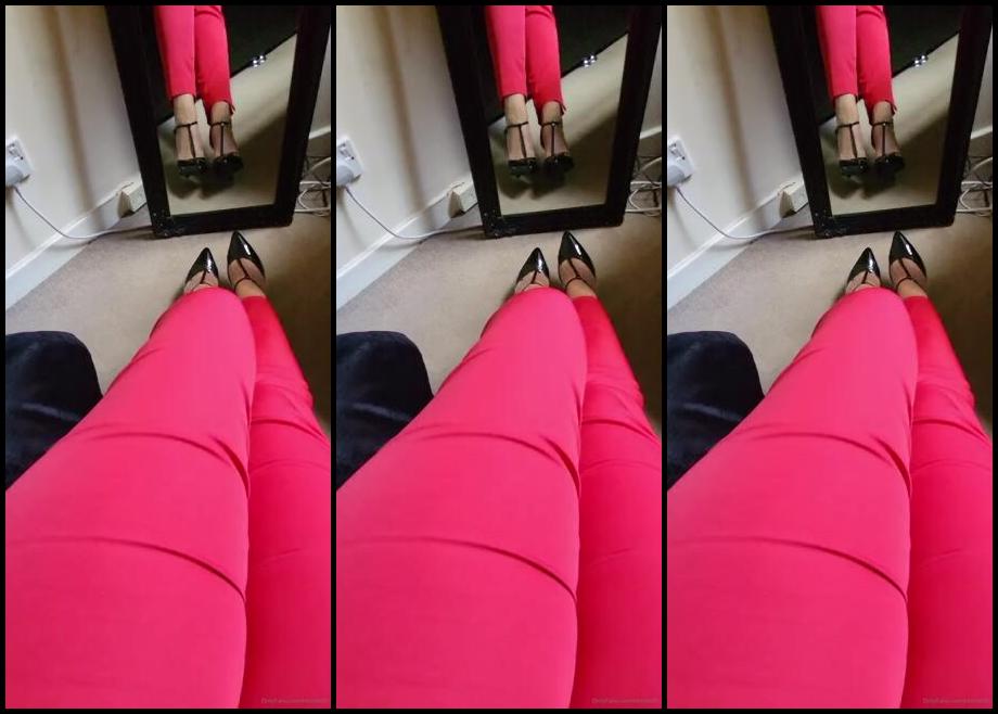 Miss B Nicknamed Missb52S Onlyfans 10 07 2022 Your So Small And Insignificant