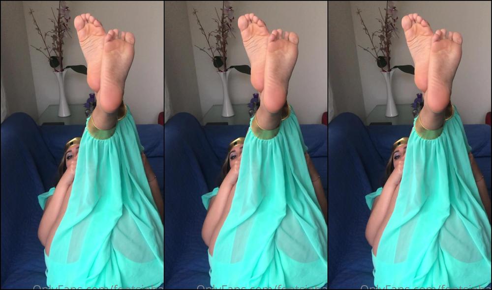 Footsiebab I Feel So Horny That I Will Let You Play With My Feet Up