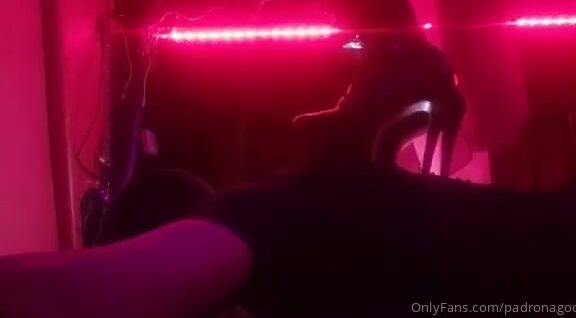 Mistress Desideria Godiva Nicknamed Padronagodiva 01 15 2023 Onlyfans Video Trampling Gun4