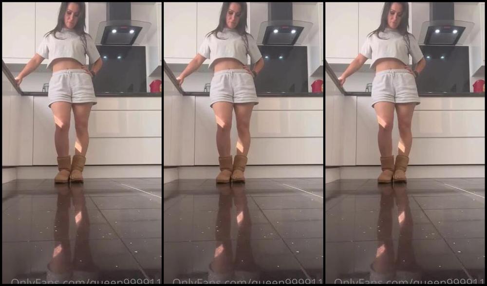 Queen1991 Nicknamed Queen9999111 Foot Fetish 08 24 2022 Onlyfans Video Ugg Love